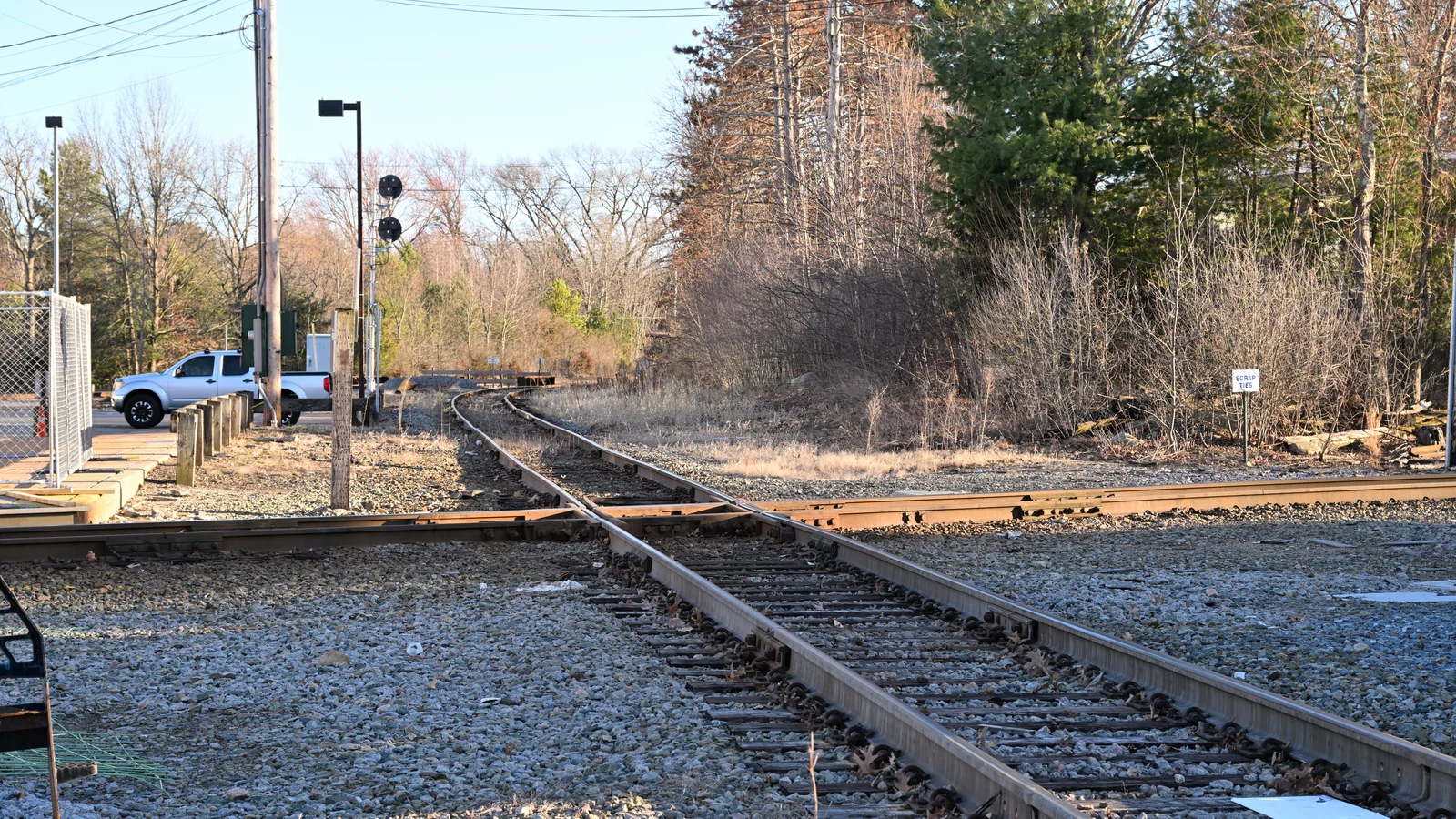 A diamond crossing where two sets of railway tracks cross each other at a junction.